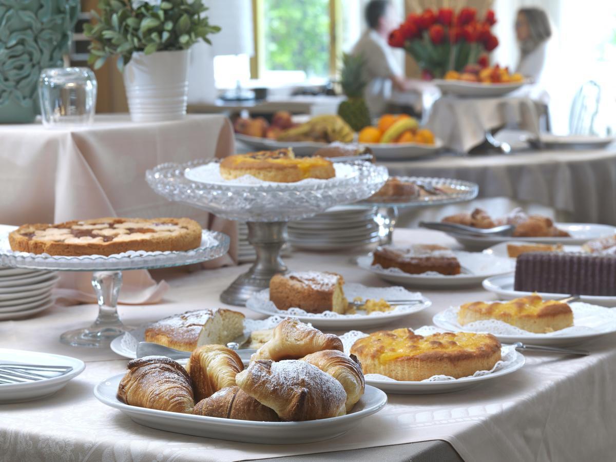 Hotel Ristorante Alcide Поджібонсі Екстер'єр фото